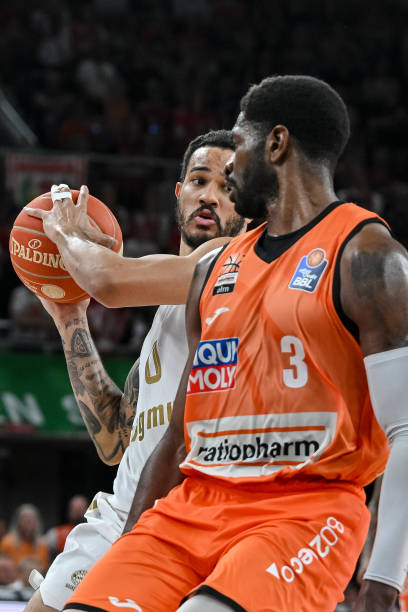 卡塔尔大师 卡塔尔大师